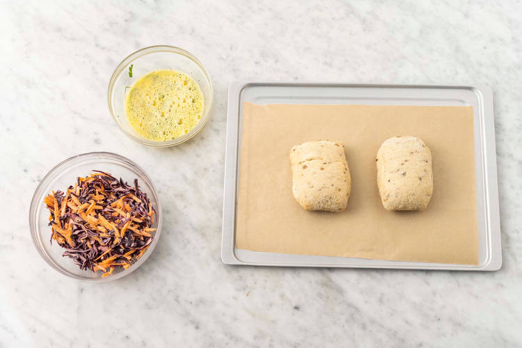 Mélanger le coleslaw