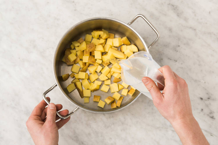 Faire cuire les pommes de terre