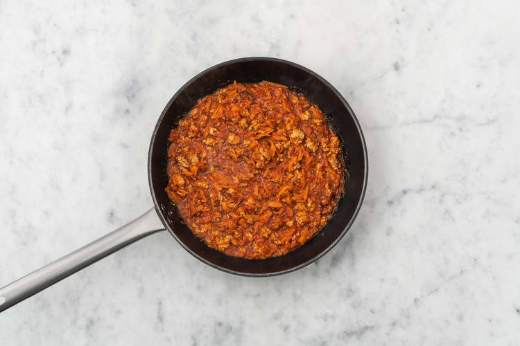 Commencer à préparer la sauce ragù