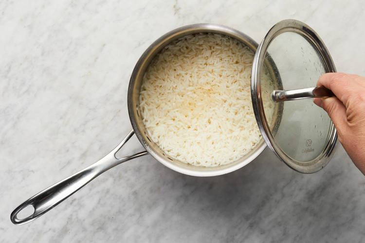 Make Garlic Rice