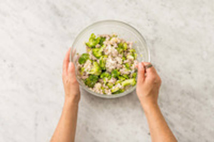 Broccoli koken en mengen