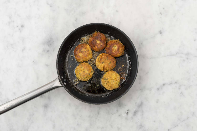 Falafel frittieren