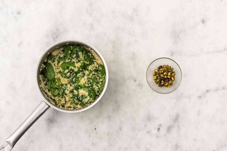 Bland spinat og bulgur