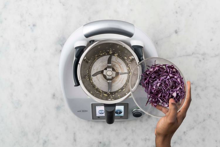 Für den Rotkohlsalat