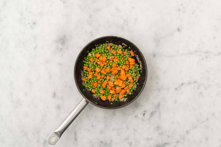 Cuire les légumes et l'escalope végétarienne