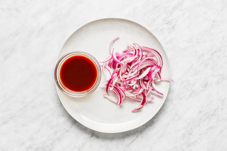 Pickle Onion & Make Sauce