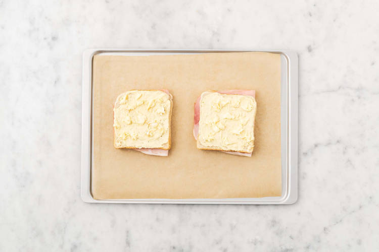 Enfourner les croque-monsieur