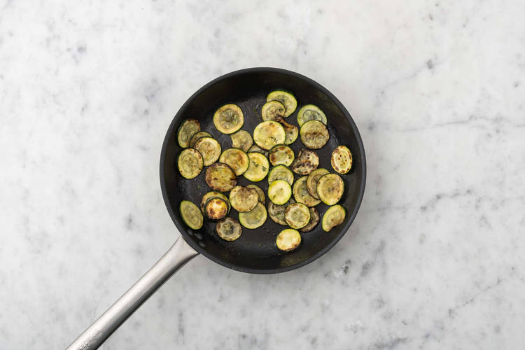 Faire cuire les courgettes