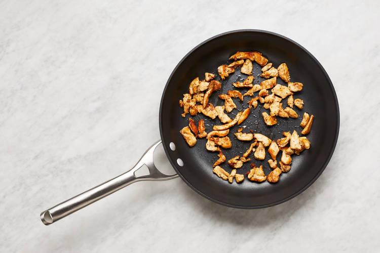 COOK ALMONDS & CHICKEN