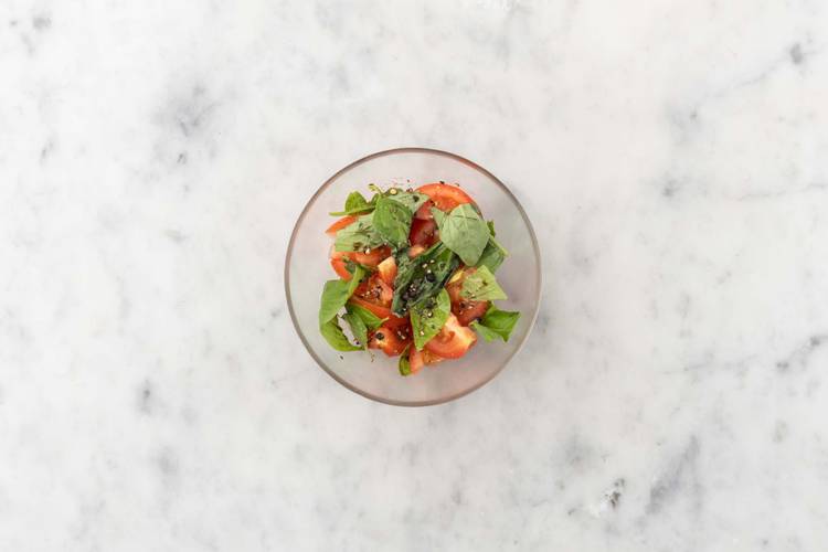 Blanda tomatsallad