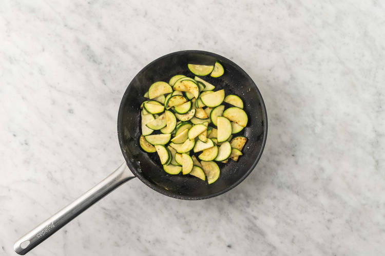 Faire cuire les courgettes