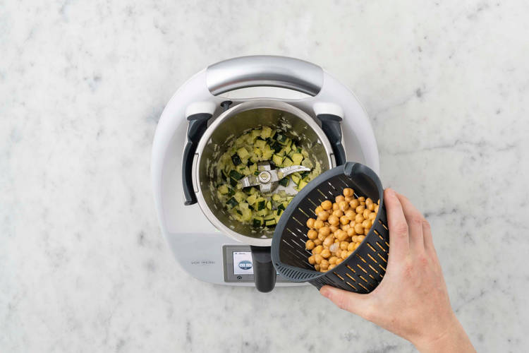 Kichererbsengemüse zubereiten