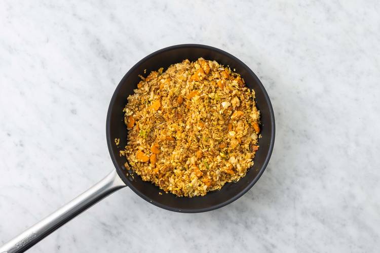 Cuire le poulet et les légumes