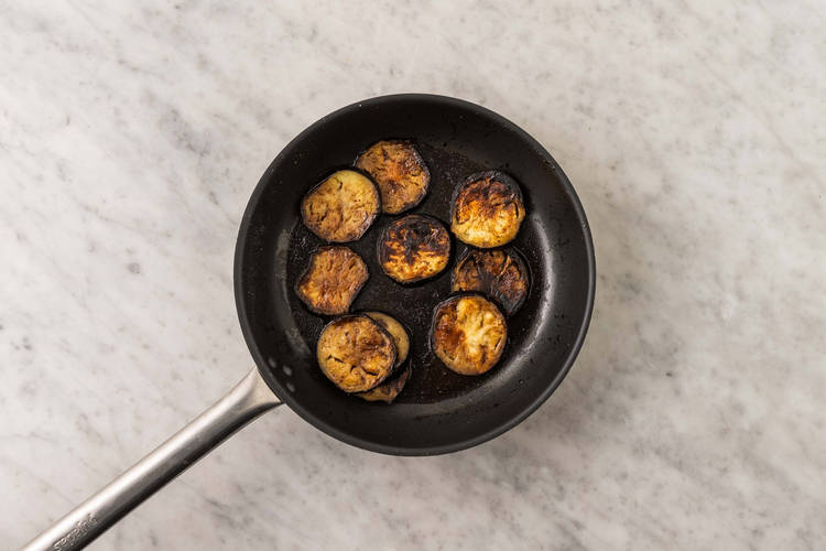 Friggere le melanzane 