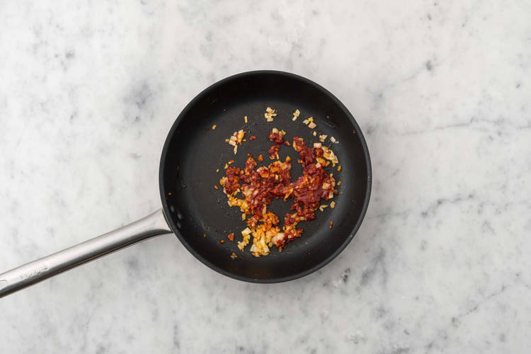 Steg løg og hvidløg