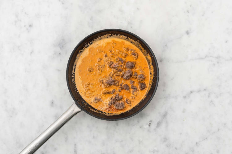 Préparer la sauce au cari