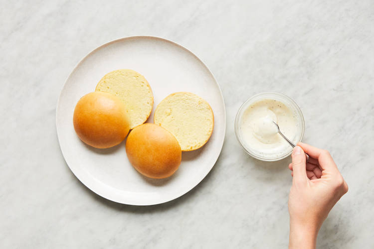 Mix Mayo & Toast Buns