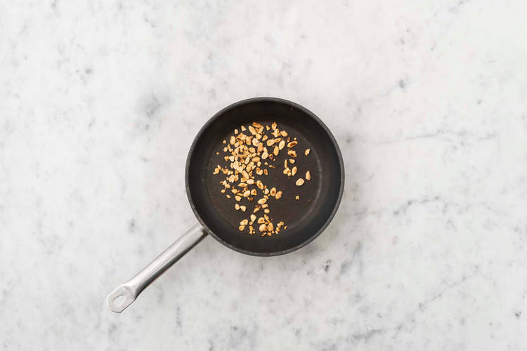 Torréfier les cacahuètes