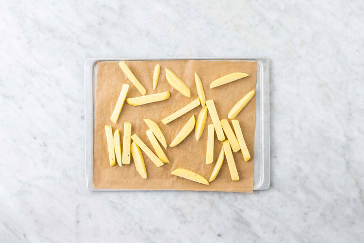 Enfourner les frites et le pain à burger