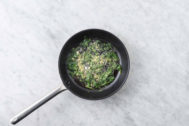 Terminer la préparation et commencer la sauce