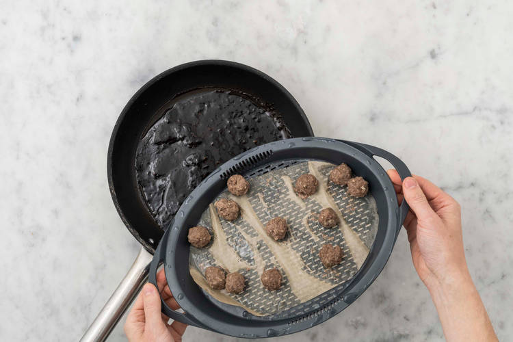 Fleischtätschli glasieren