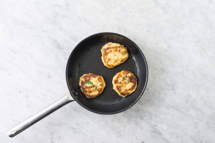 Cuocere frittelle e lonza