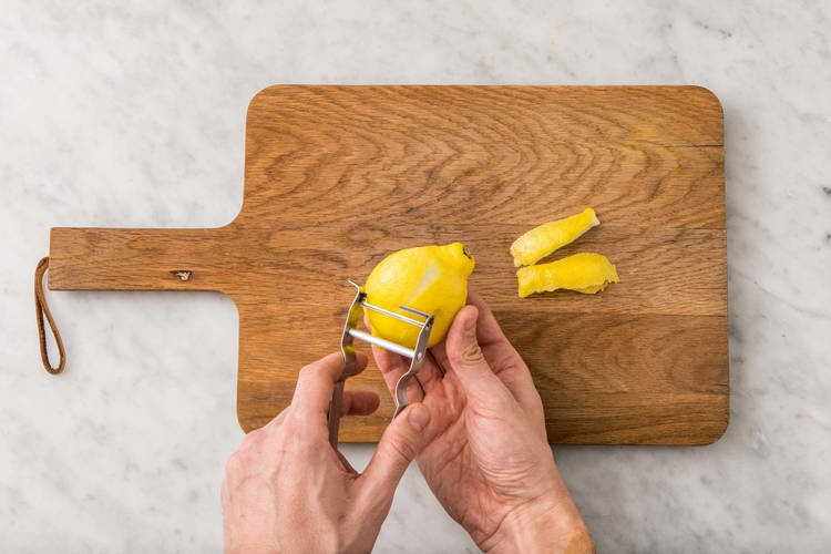 Gemüse und Keulen backen