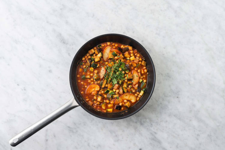 Aggiungere la salsa di pomodoro