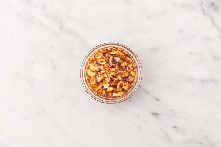 Lav chili-nøddetopping