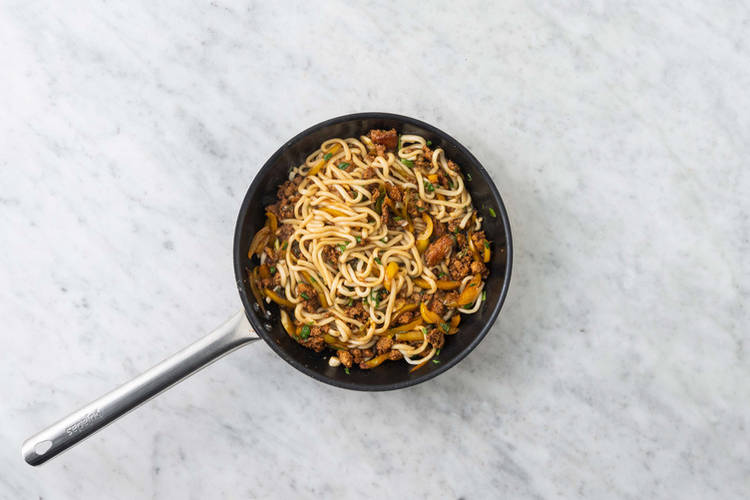 Coat the Noodles