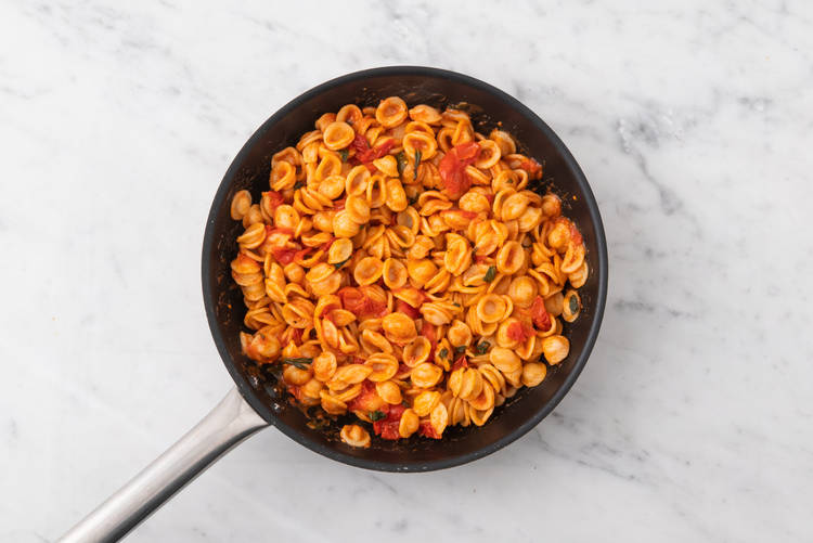 Condire le orecchiette