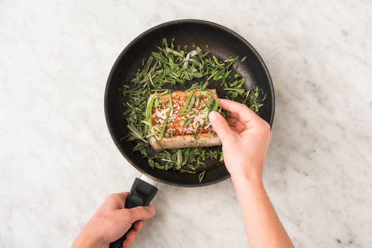 Schweinebraten vorbereiten