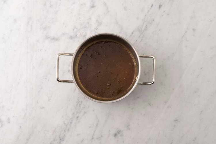 Commencer la sauce brune