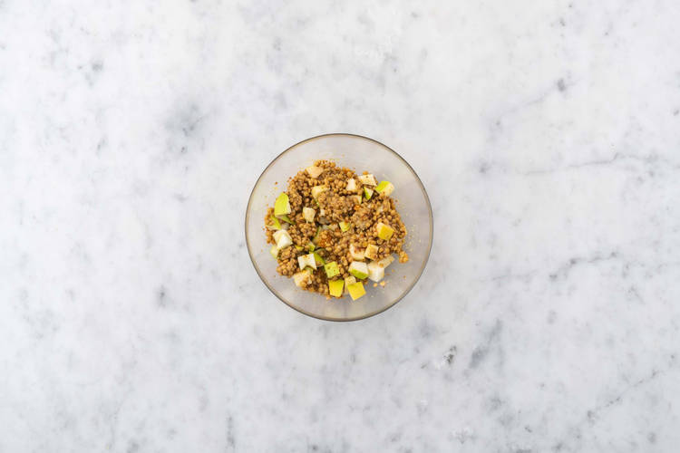 Marinate lentils and apples