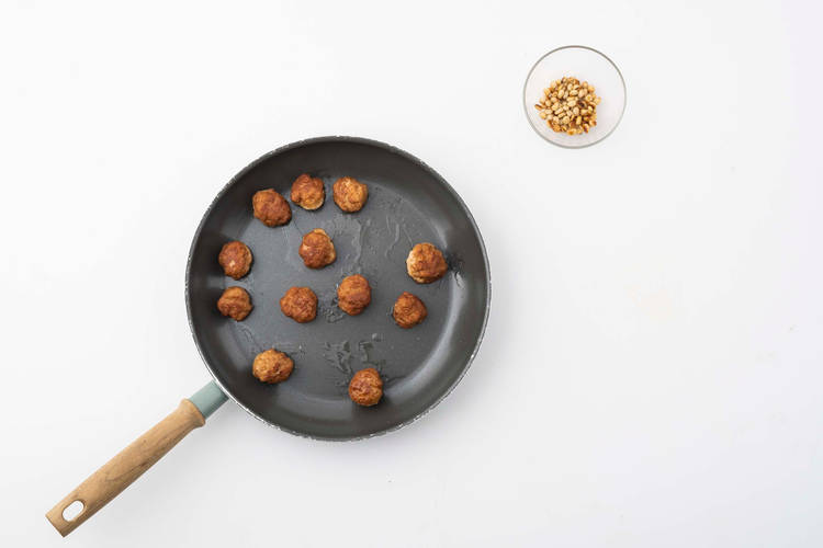 Vegan gehaktballen bakken