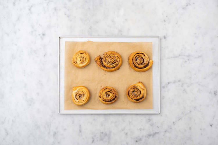Préparer les roulés à la cannelle