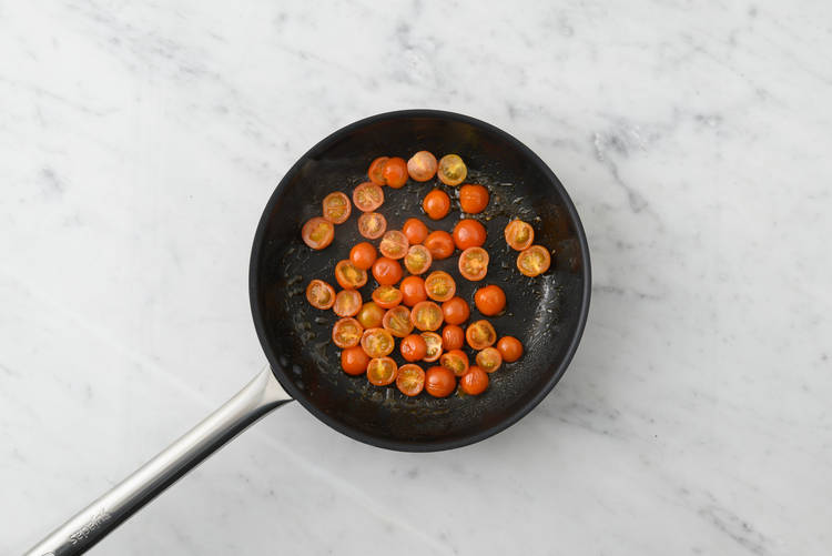 Cuocere i pomodorini