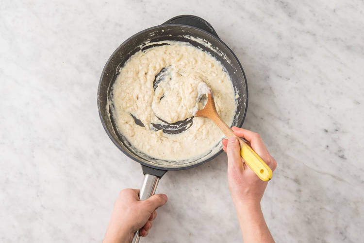 Make cream sauce