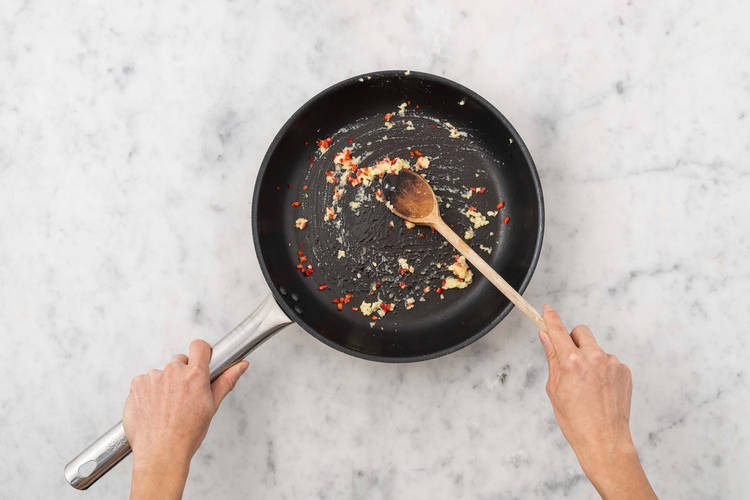 Rendang voorbereiden