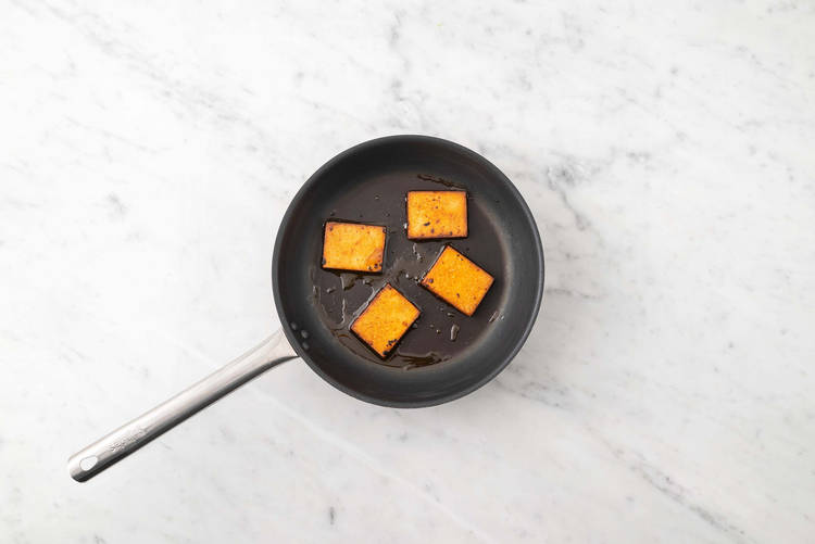 Saltea el tofu