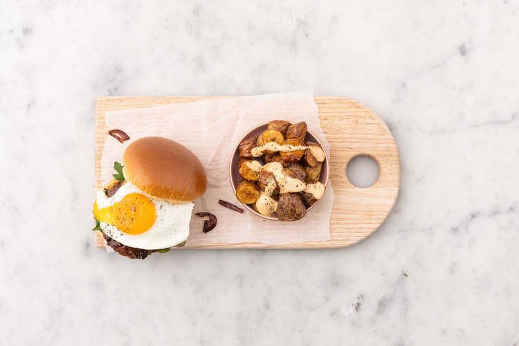 Toast buns and serve