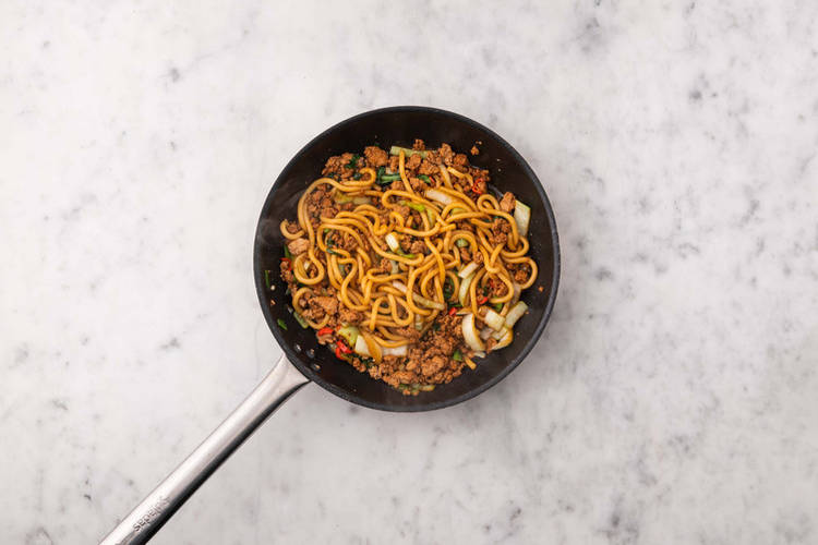 Coat the Noodles