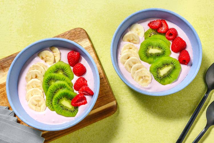 Smoothie bowl rose - banane-framboise-kiwi