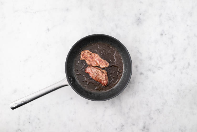 Cuocere la carne
