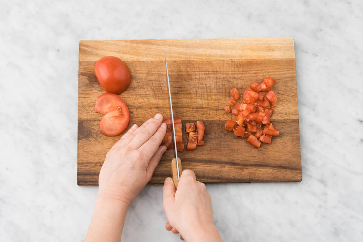 Tomatensalsa zubereiten
