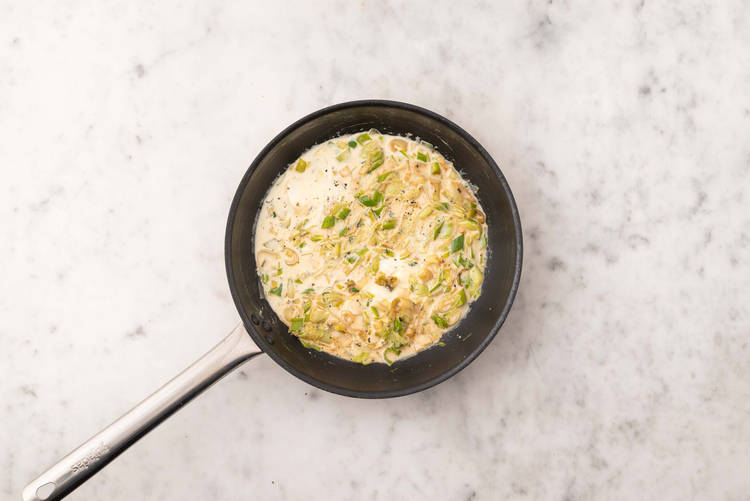 Make creamy leek sauce