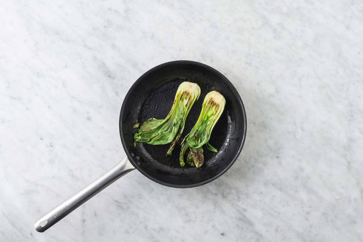 Rosolare il pak choi