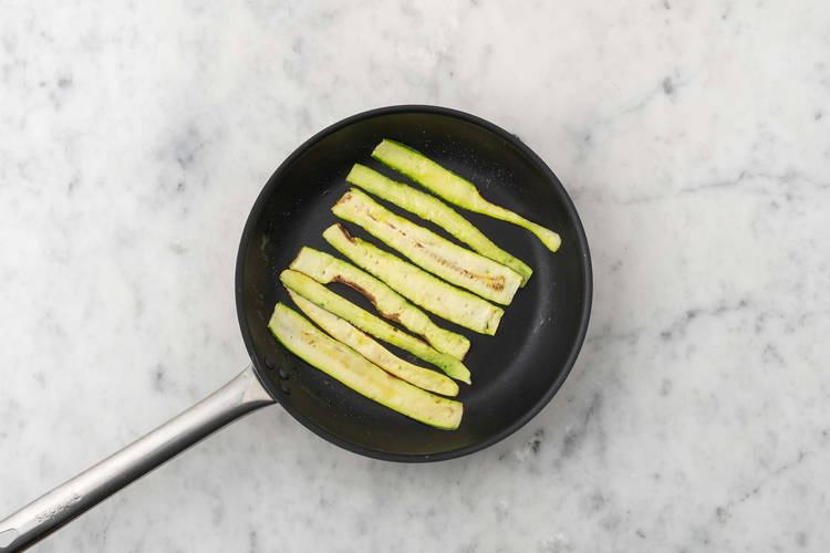 Grigliare le zucchine