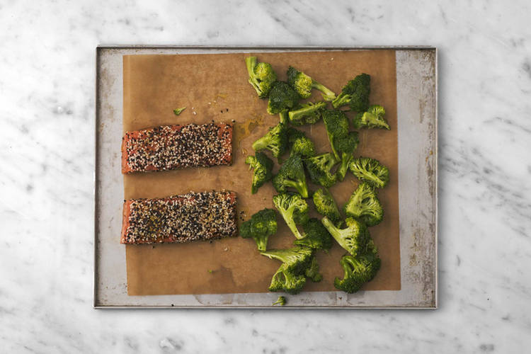 Ugnsstek fisk och broccoli