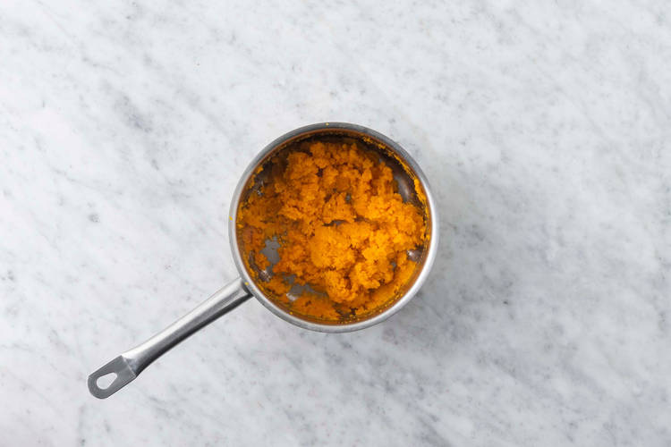 Cook carrot mash